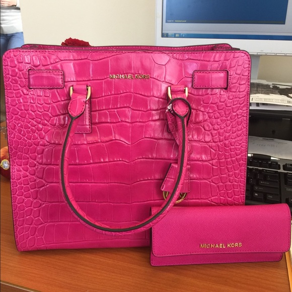 Michael Kors Handbags - Hot Pink Authentic Michael Kors Hamilton & Wallet